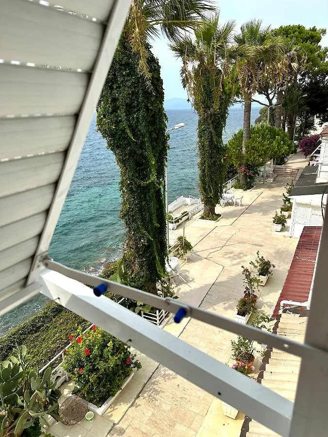 Daire Deniz Manzarali, Plajli Ve Havuzlu Sitede, Seckin Sitesi, Kusadası Apartament