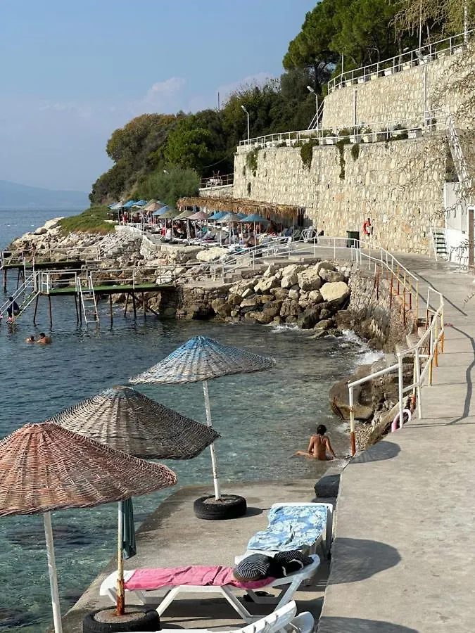 Daire Deniz Manzarali, Plajli Ve Havuzlu Sitede, Seckin Sitesi, Kusadası Apartament
