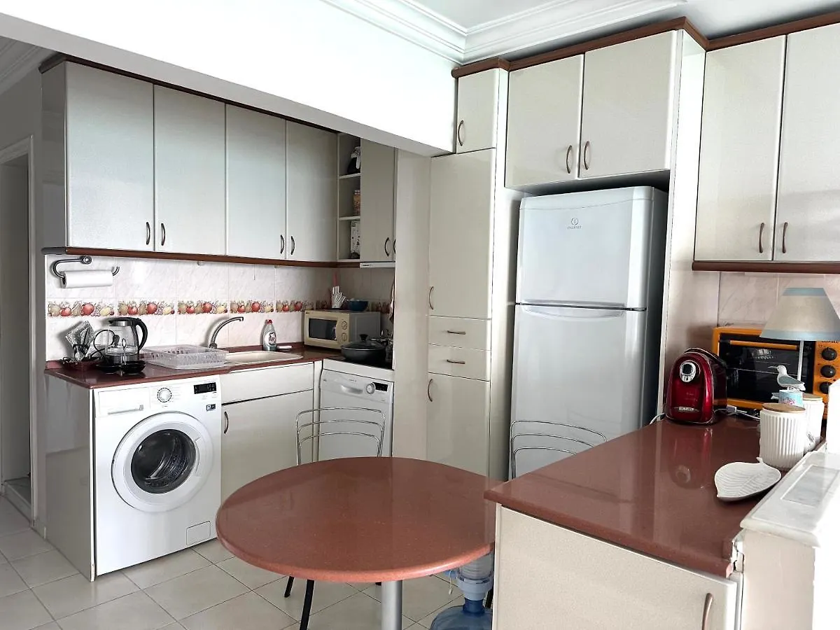 Daire Deniz Manzarali, Plajli Ve Havuzlu Sitede, Seckin Sitesi, Kusadası