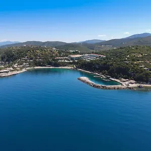 Pine Bay Complex